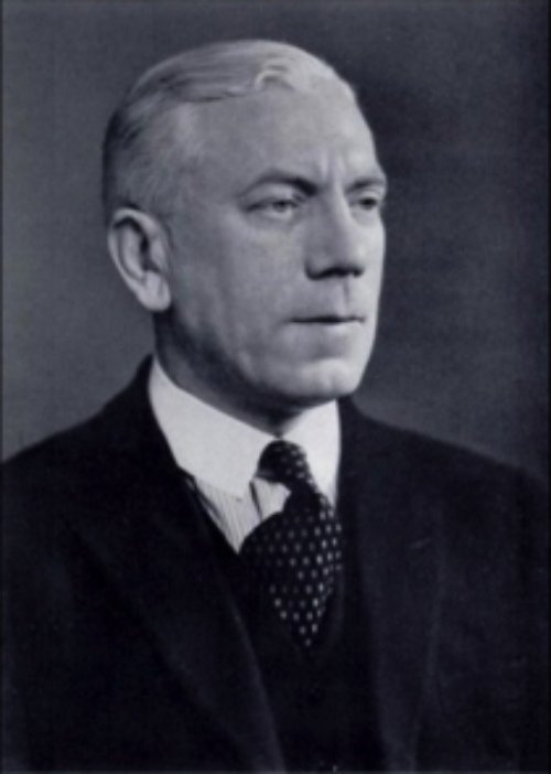 Naughton Dunn portrait