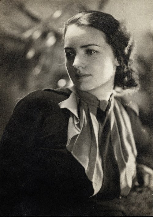 Emmy Bridgwater portrait