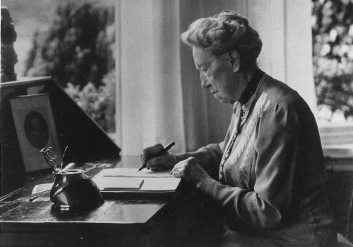 Dame Elizabeth Cadbury